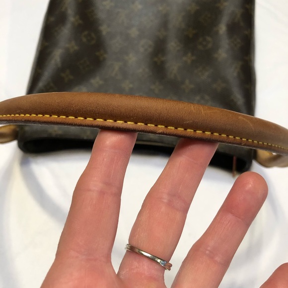 Louis Vuitton Monogram Looping GM - Picture 8 of 15